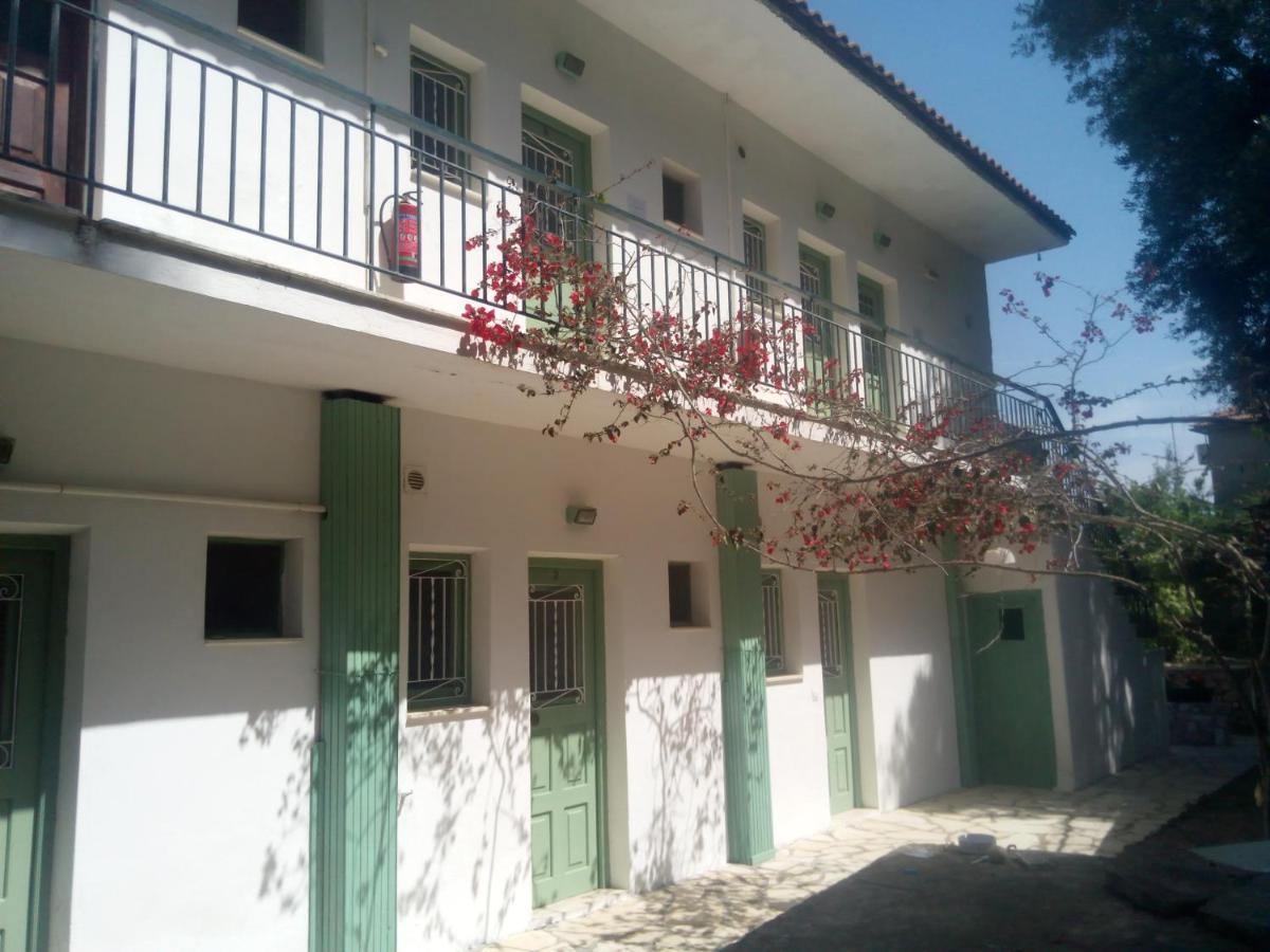 Soustas Apartments Longos  Экстерьер фото