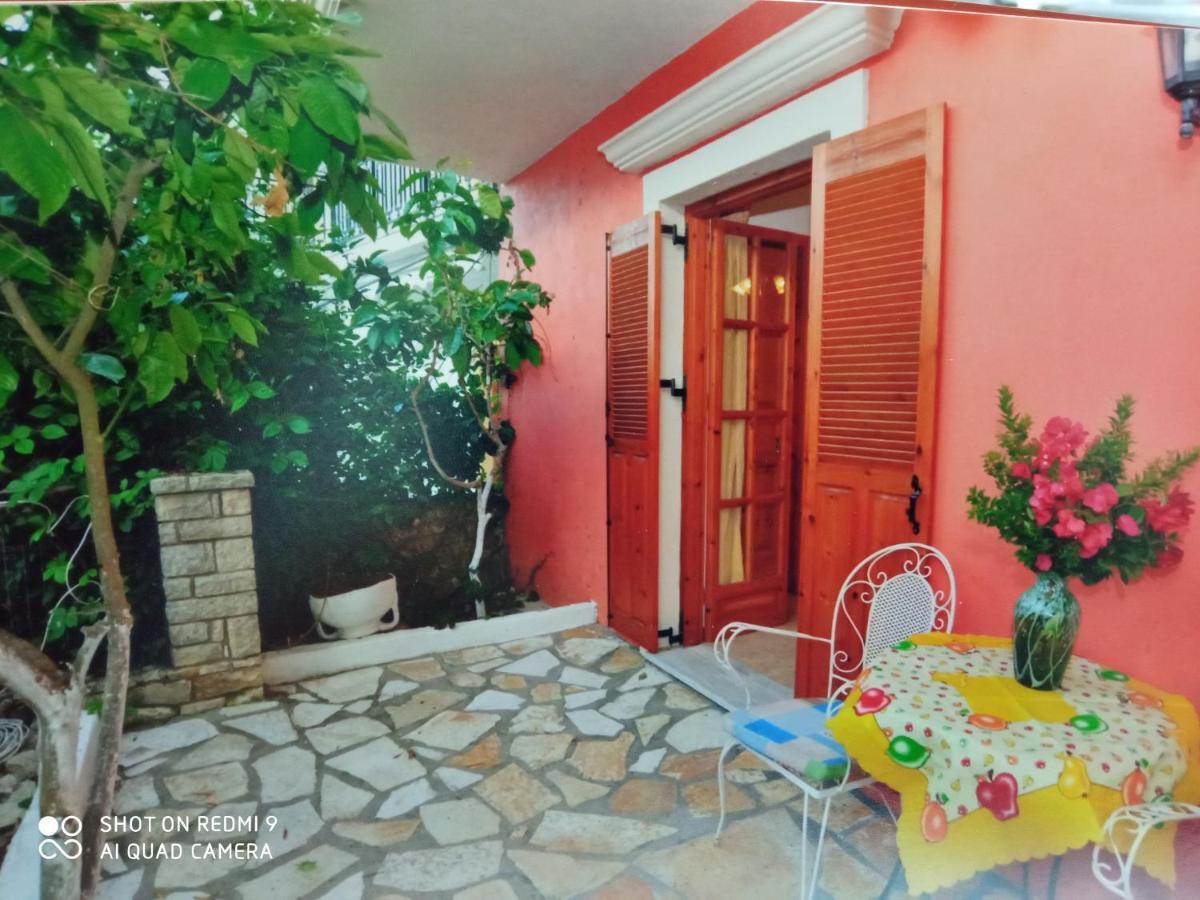 Soustas Apartments Longos  Экстерьер фото