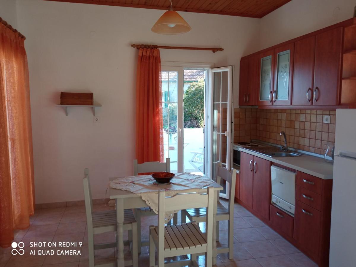 Soustas Apartments Longos  Экстерьер фото
