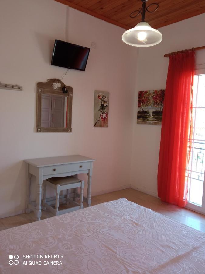 Soustas Apartments Longos  Экстерьер фото