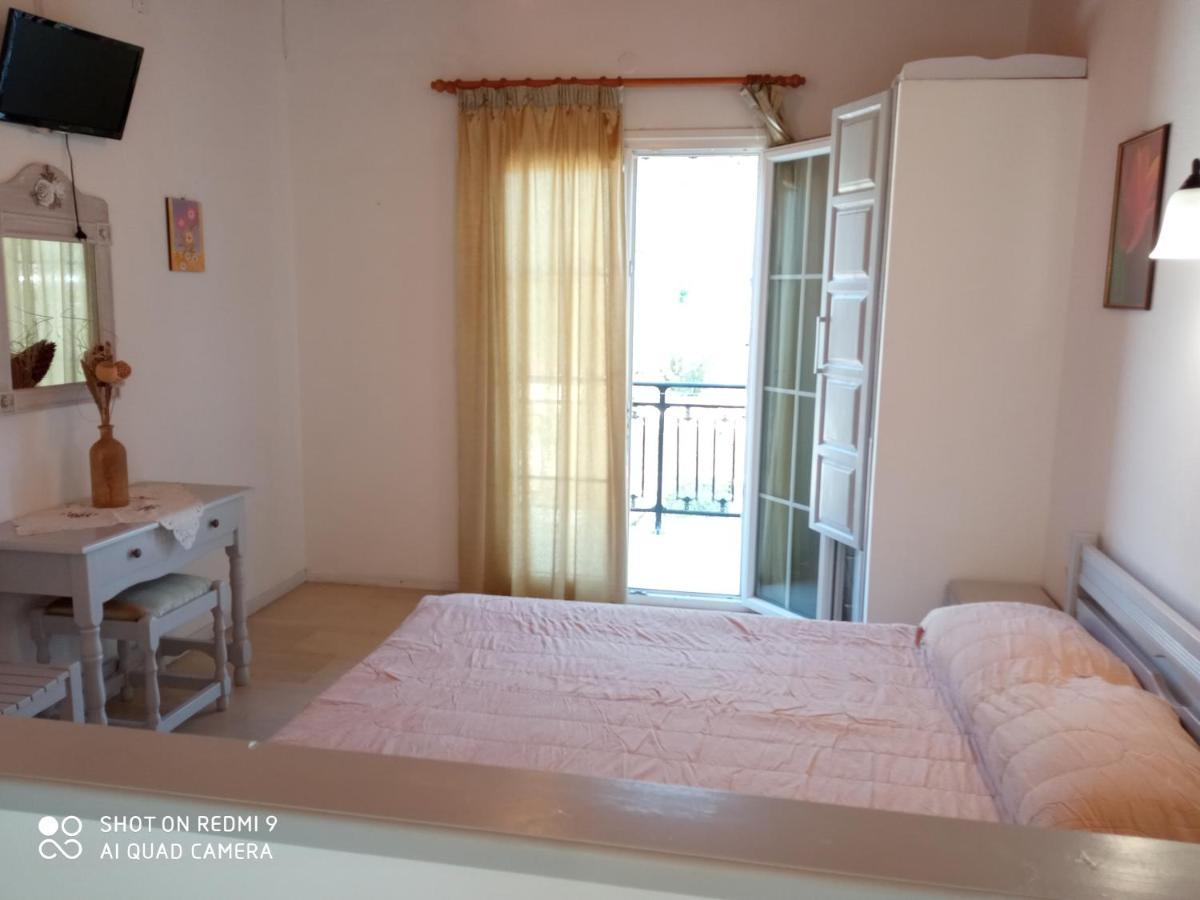 Soustas Apartments Longos  Экстерьер фото