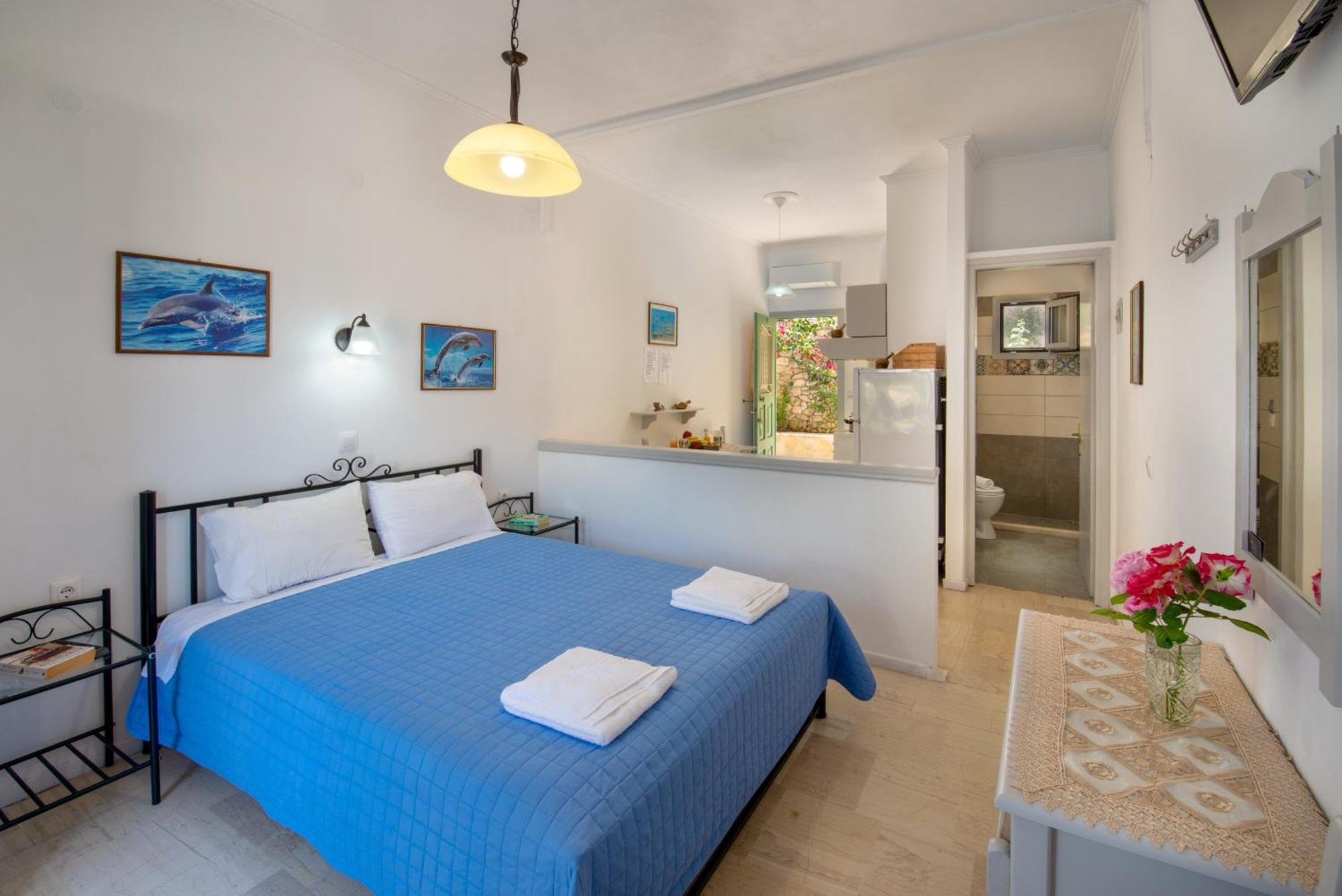 Soustas Apartments Longos  Экстерьер фото